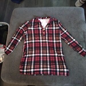 3/4 sleeved maternity top